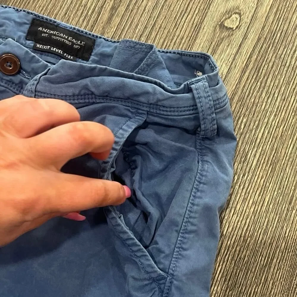 American Eagle Chino Shorts Mid Rise Flat Front Next Level Stretch Blue Size 31